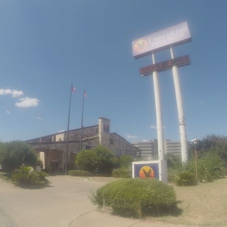 Executive Inn And Suites 웨이코 외부 사진